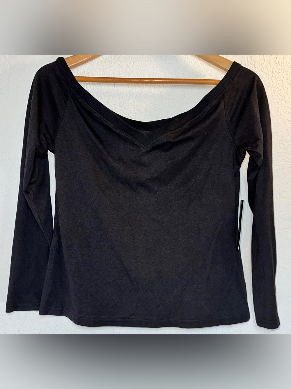 Lulu's Black Off-Shoulder Long Sleeve Top